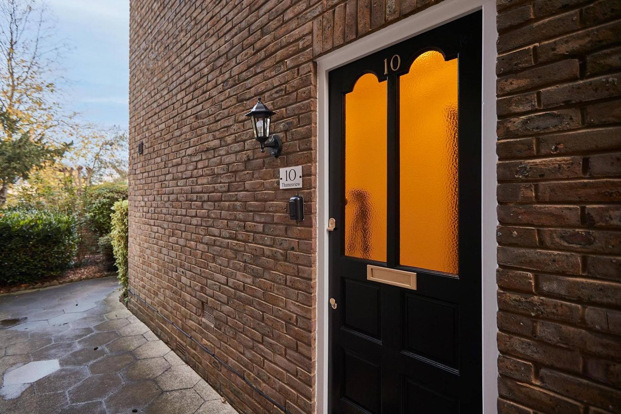 Host & Stay - Thamesview Staines-upon-Thames Luaran gambar